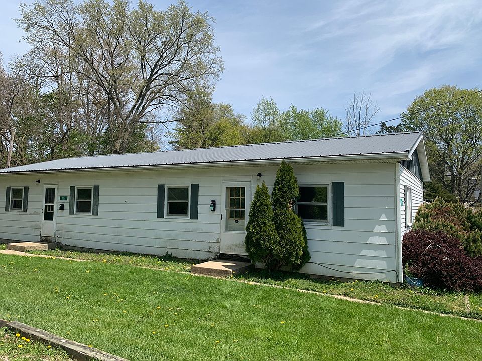 1st image of 234-236 W Elm St #234