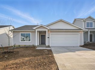 4411 E 43rd Ct, Des Moines, IA 50317