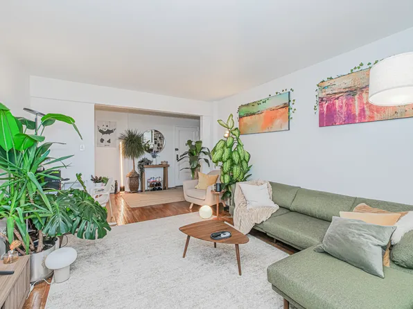 2140 Knapp Street image 5 of 21