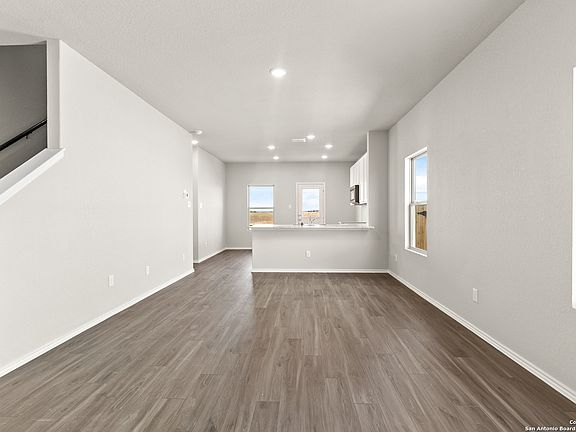 3rd image of 2087 Olivia Drive
