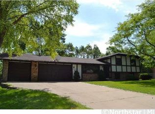 15117 Stevens Ave, Burnsville, MN 55306