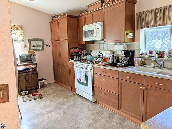 3rd image of 12800 Honey Locust Ct Space 15
