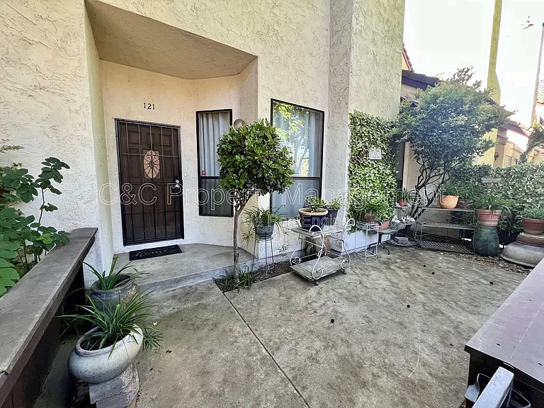 2890 Huntington Blvd #121 — Photo 15