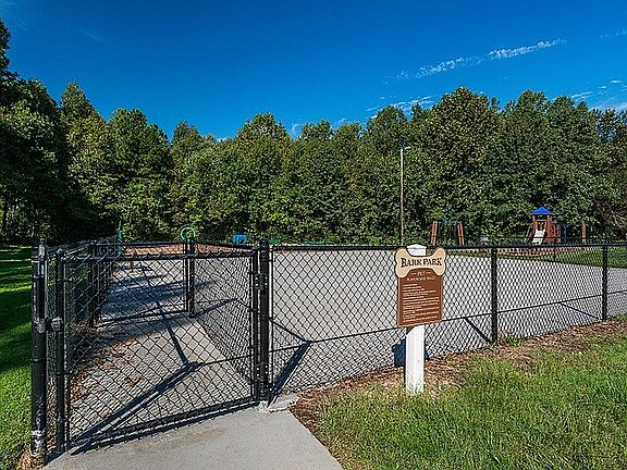 Pepperstone-Bark Park Opt2