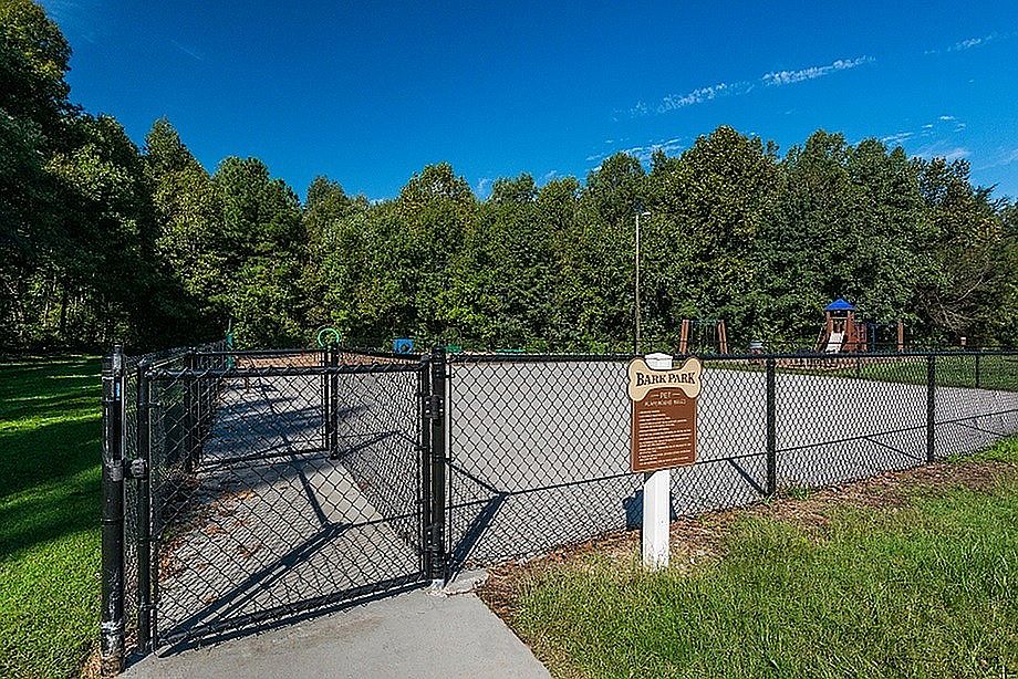 Pepperstone-Bark Park Opt2