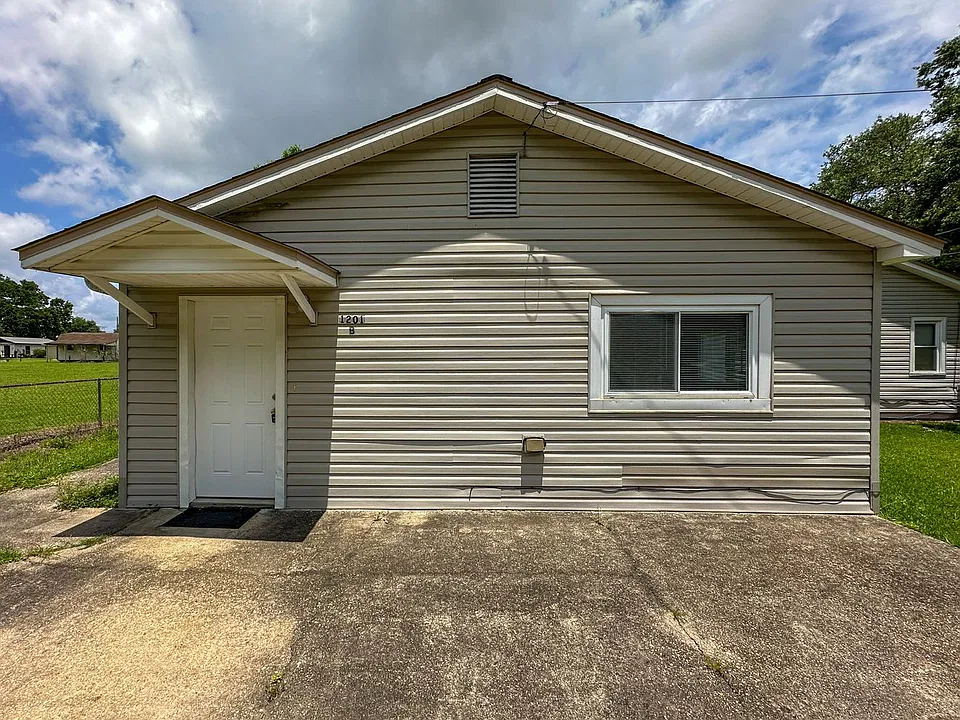 1201 Concordia Blvd #B