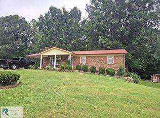1593 Olde Hunting Trl, Danville, VA 24540