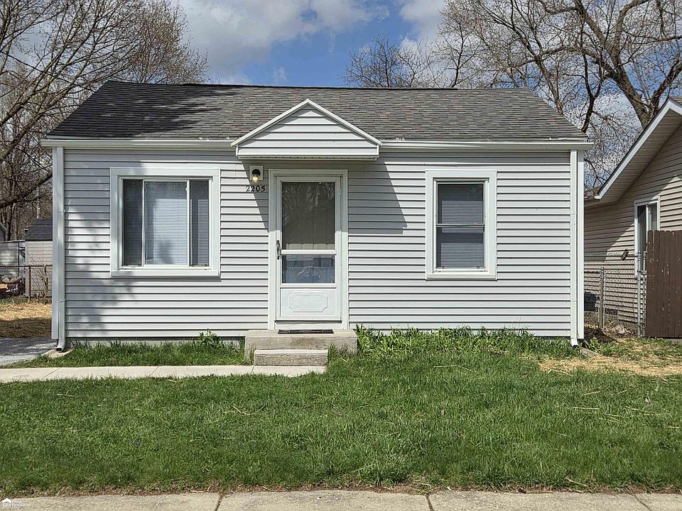 1st image of 2205 E Whittemore Ave