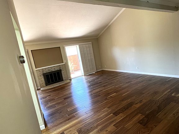 3rd image of 10863 Northfield Sq