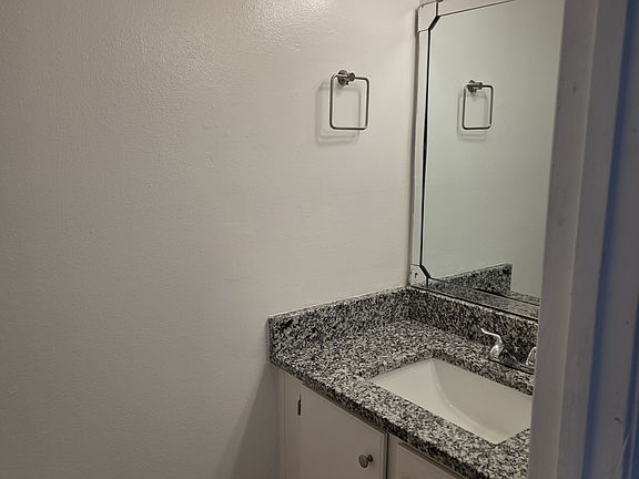 4th image of 107 Garden Dr
