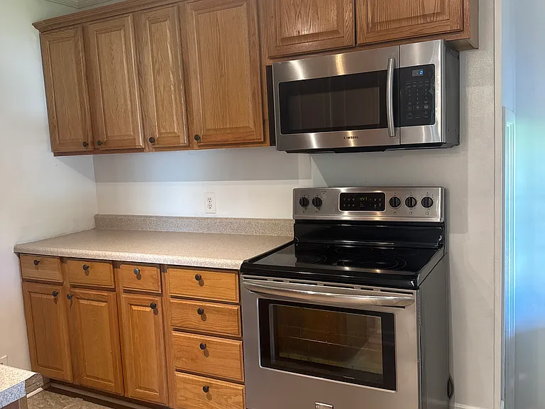 524 Goethals Dr #2 — Photo 5