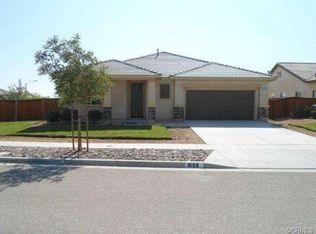 8199 Taft Ave, Oak Hills, CA 92344