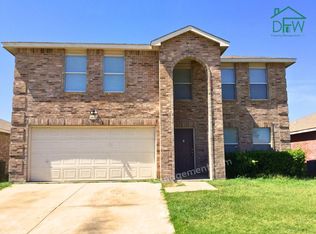 3952 Golden Horn Ln, Fort Worth, TX 76123