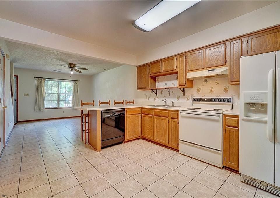 Unit A and Unit B have exact same floor plan. Unit B has new appliances and countertops.