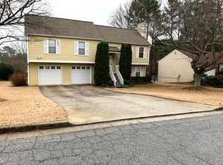 10755 Plantation Dr, Johns Creek, GA 30022