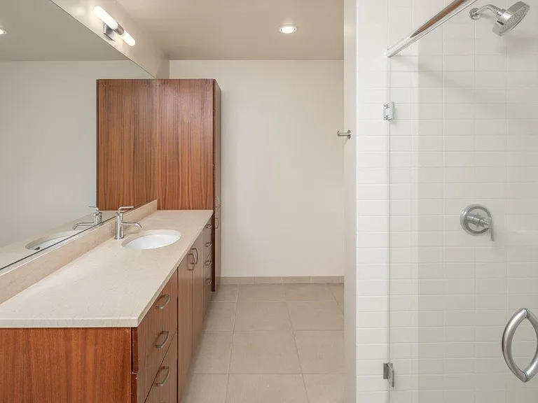 2x2 | Bath