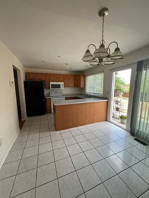 3 bed, 1300 sqft, $1,800 — Photo 3