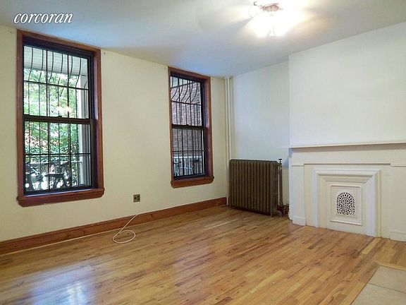 4th image of 360 Carlton Ave APT 1