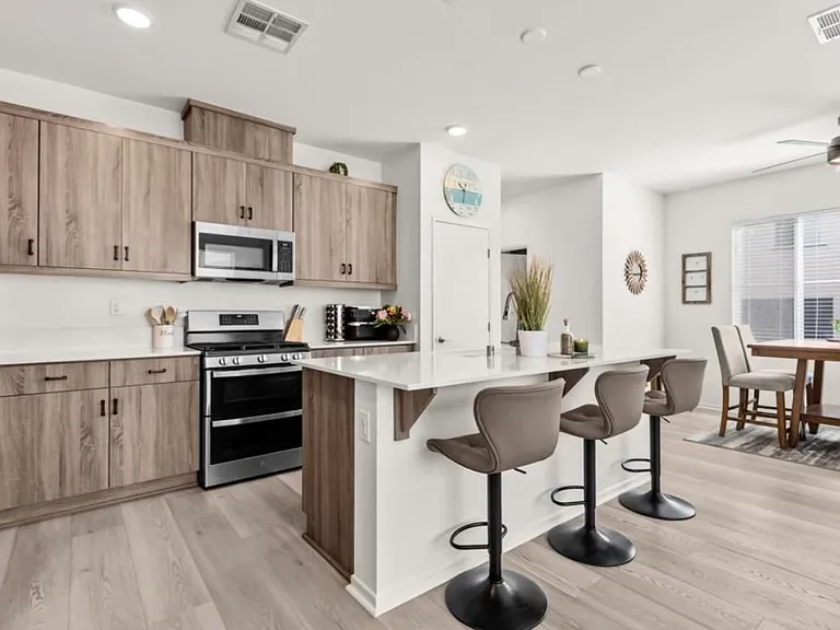 359 Sweet Pl — Photo 8