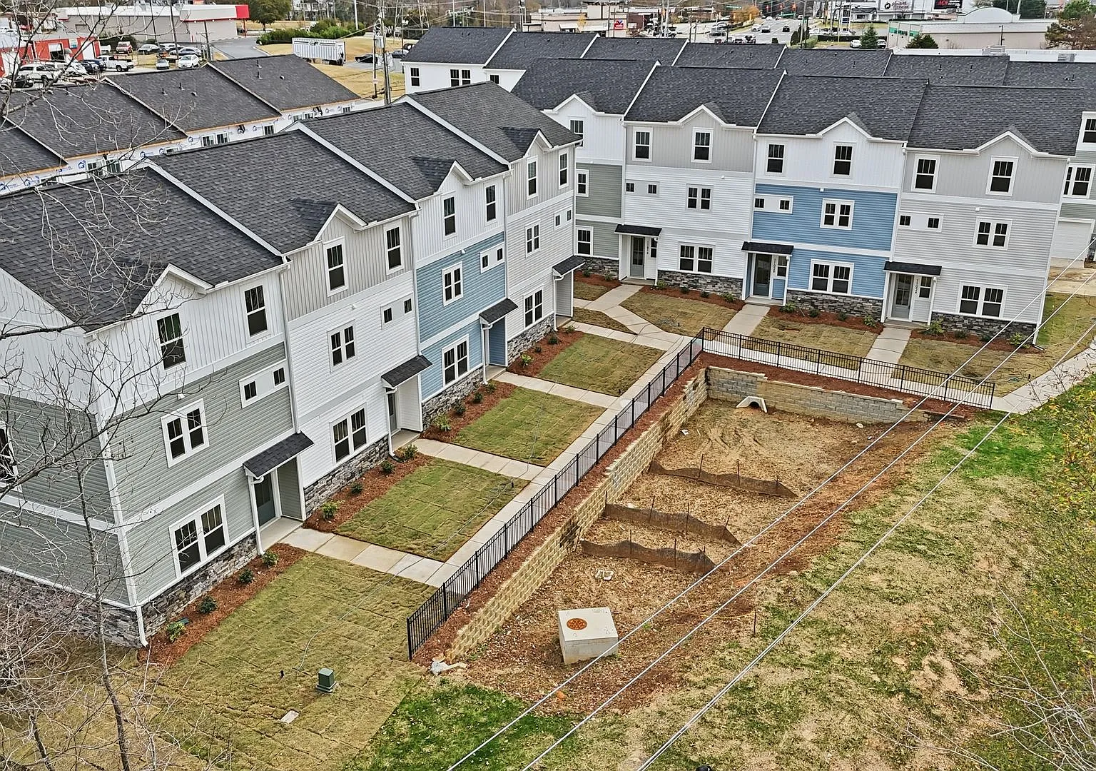 Bellhaven Townhomes — Photo 3