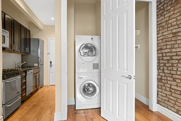 Rented by Cooper & Cooper Real Estate | media 15