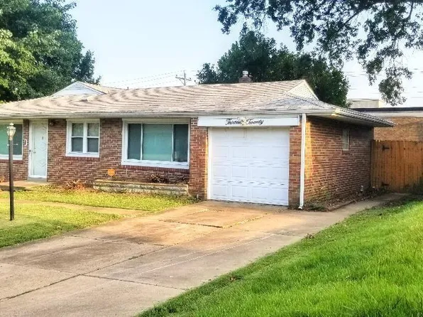 1320 Northumberland Dr, Saint Louis, MO 63137