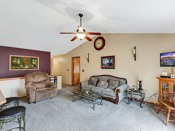 4th image of 28 S Arties Ln