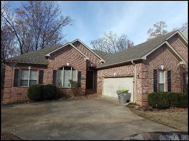 3153 Stonewall Dr