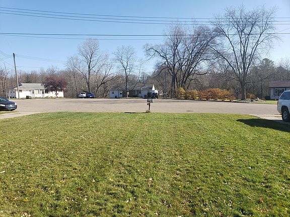 3rd image of 2816/2818 Skyway Ln