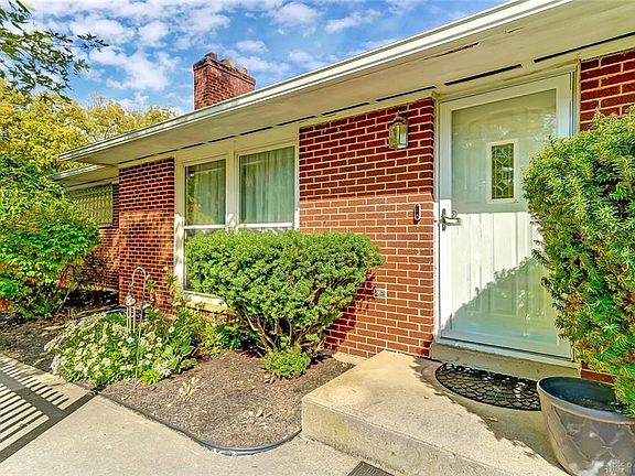 4th image of 4172 Sunbeam Ave