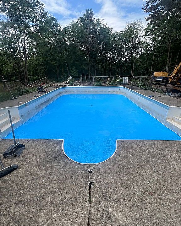 2nd image of 1080 Becks Crossing Rd