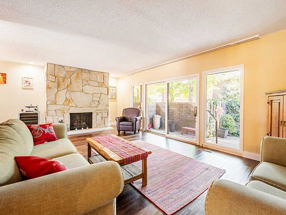3rd image of 3861 S Quail Hollow Dr