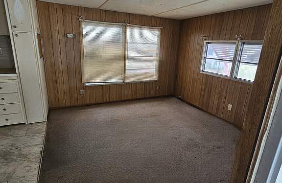 4th image of 1208 Lee St #21