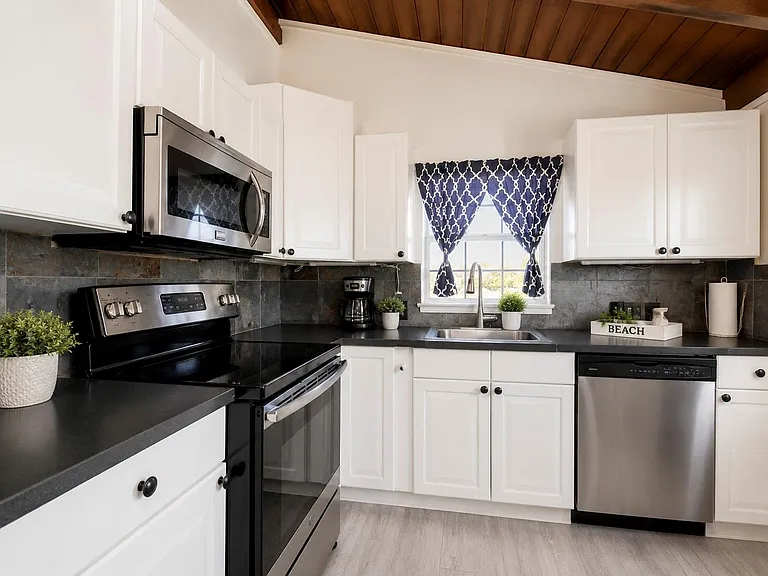 7120 E Hunter Dr — Photo 4
