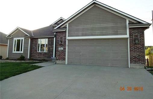 1st image of 1300 NW Persimmon Dr