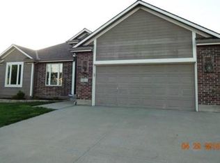1300 NW Persimmon Dr, Grain Valley, MO 64029