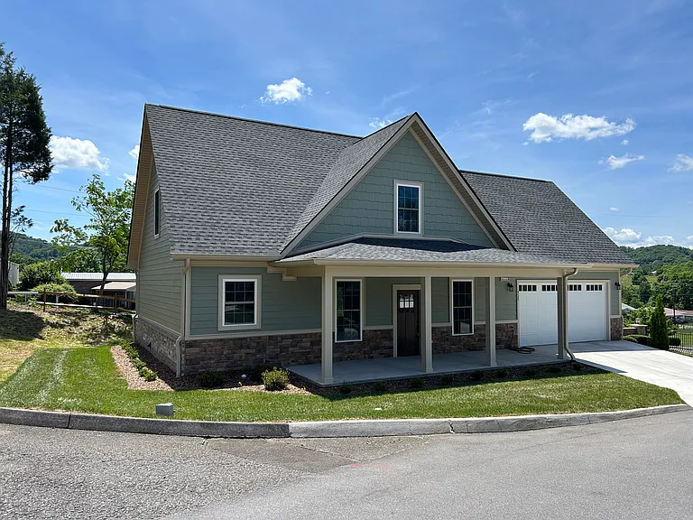 505 Hickory Tree Private Dr — Photo 2