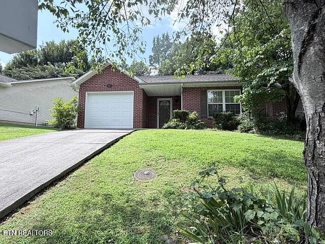 1st image of 943 Spring Park Rd
