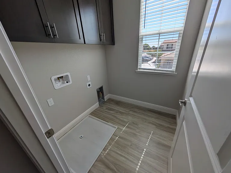 953 Posey St — Photo 20