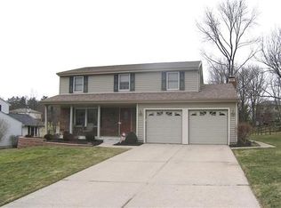 5988 Hickoryknoll Dr, Cincinnati, OH 45233