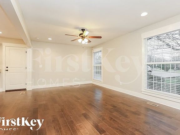 3rd image of 208 Beech Dr