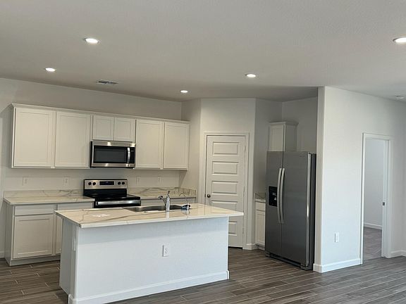3rd image of 48496 N DURAN Way