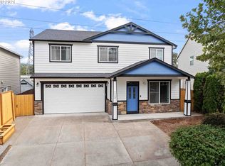 7720 SE Springwater Dr, Portland, OR 97206