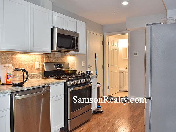 5th image of 387 Wickenden St Floor 2