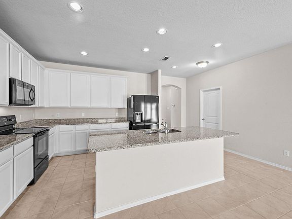 2nd image of 4244 Leeds Dr
