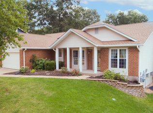 2431 Forest Leaf Pkwy, Ballwin, MO