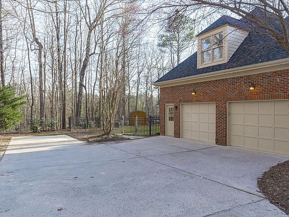 3rd image of 5519 Jomali Dr