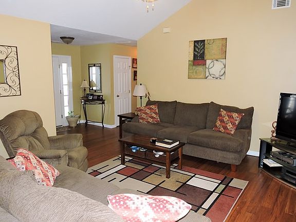3rd image of 1386 Watsonia Dr