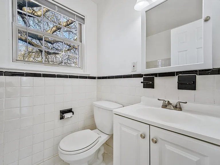 1244 Savannah Pl SE #B — Photo 19