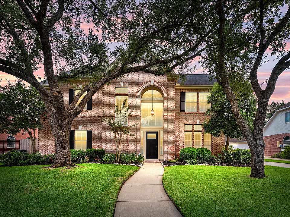 1st image of 19323 Indian Hawthorn Dr